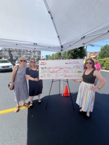 Township’s new Roy Rogers gives $500 to library